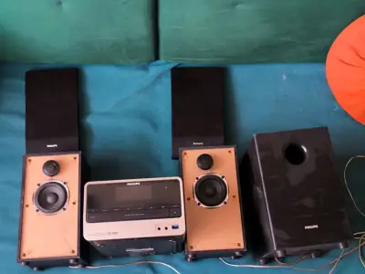 Sistema de sonido Philips con parlantes - miniatura 2
