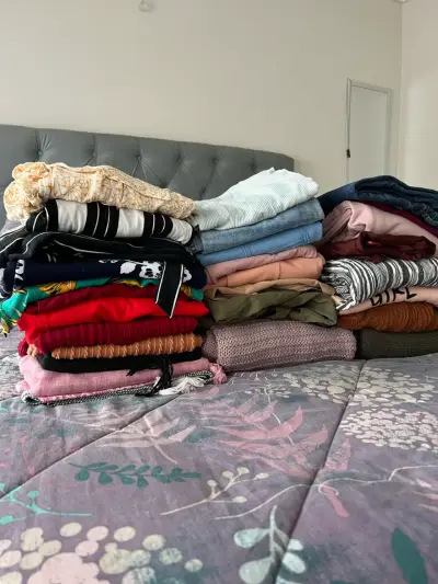 Lote de ropa variada para mujer - miniatura 2