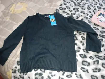 Suéter negro de lana para niñ@ - miniatura 1