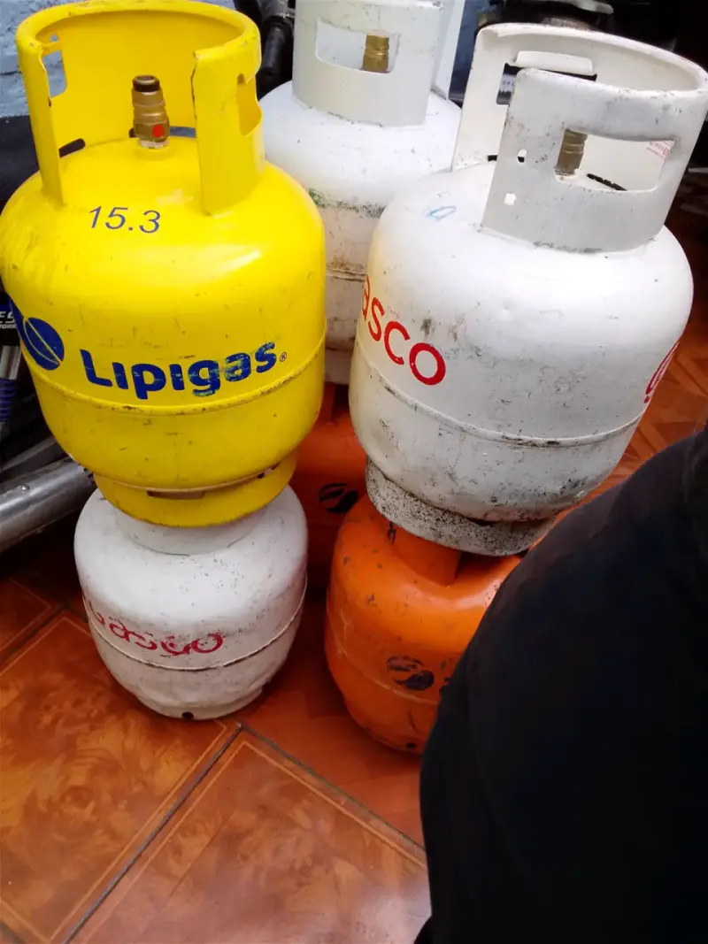 Cilindros de gas Lipigas y Gasco usados - 2