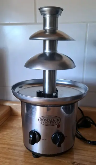 Fuente de chocolate Nostalgia Electrics - miniatura 1