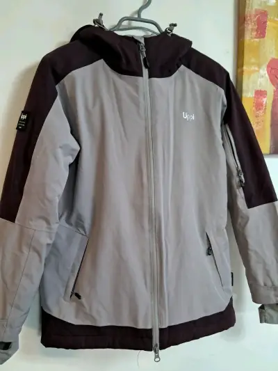 Chaqueta impermeable Lippi gris y negra - miniatura 1