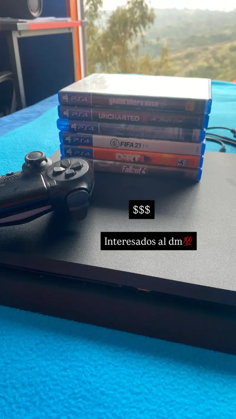 Consola PS4 con juegos incluidos - 1