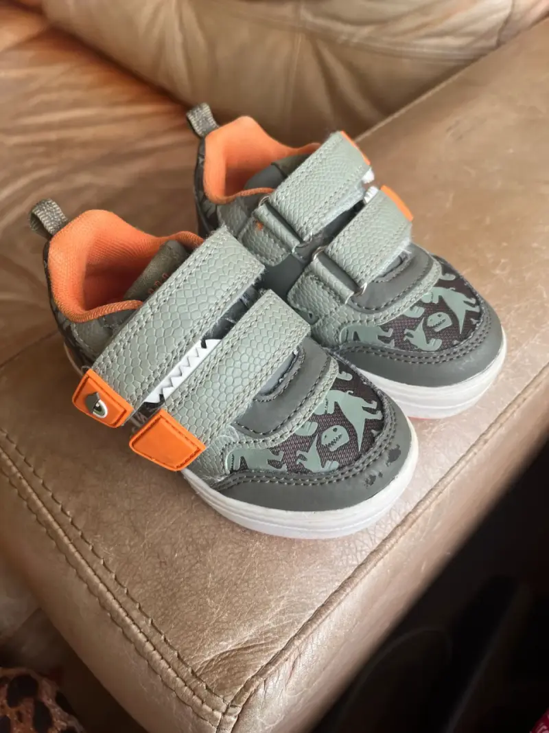 Zapatillas infantiles con luces - 3