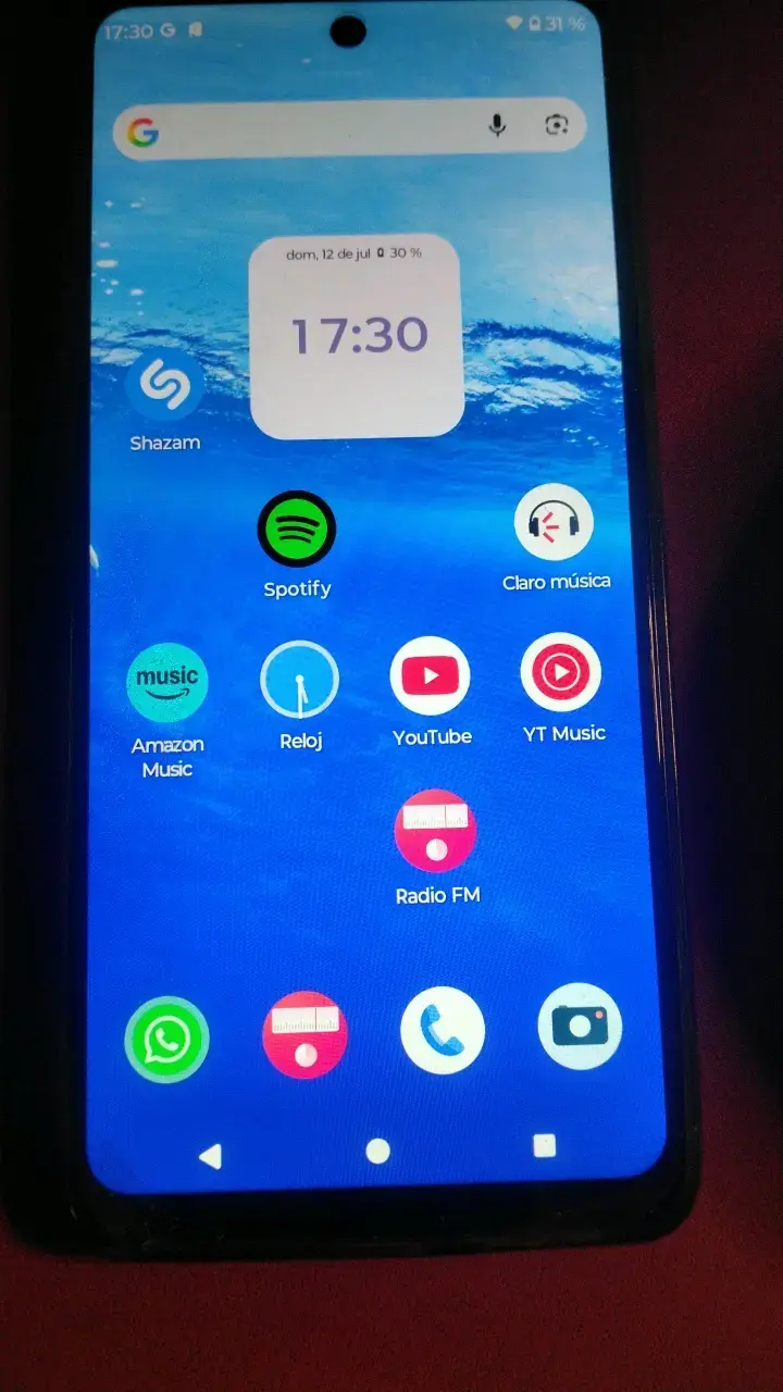 Smartphone Android con pantalla grande - 2