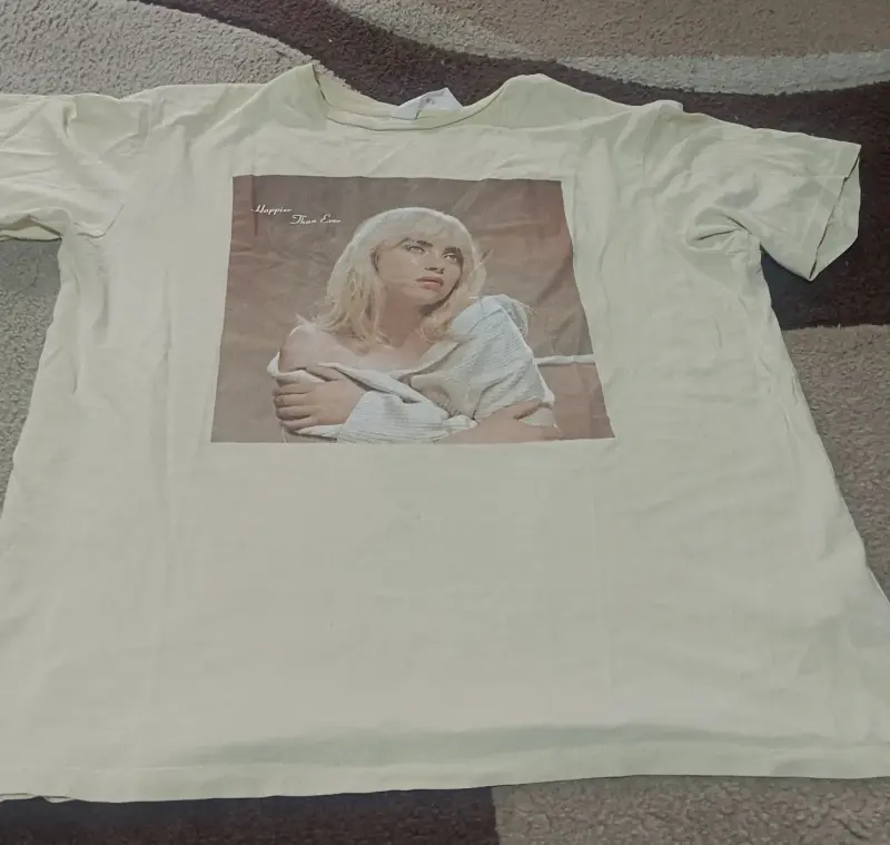Polera estampada de Billie elish - 1