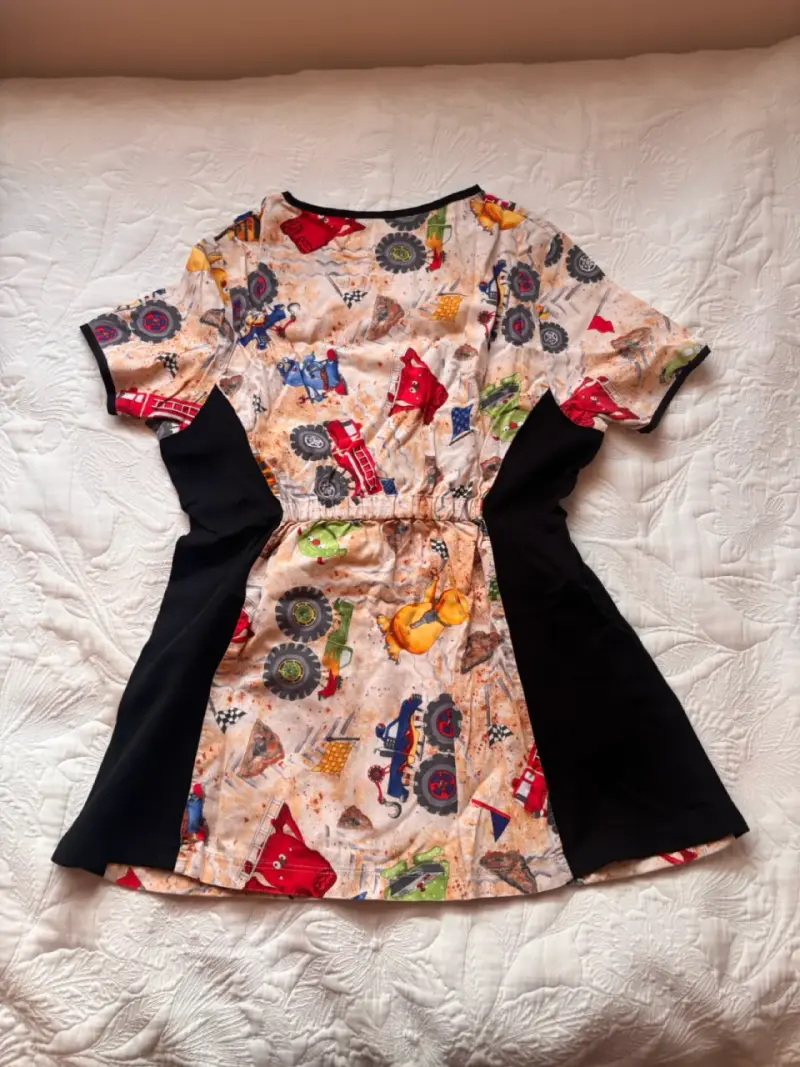 Uniforme médico estampada con dibujos animados - 2