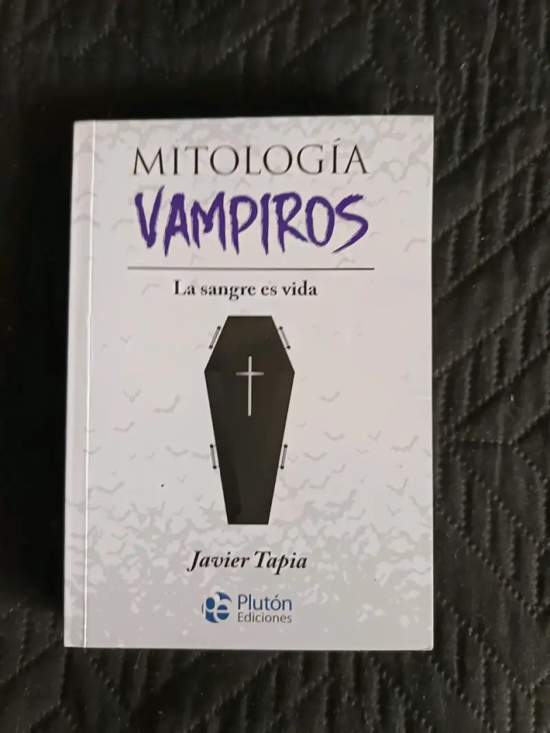 Libro 'Mitología Vampiros' de Javier Tapia