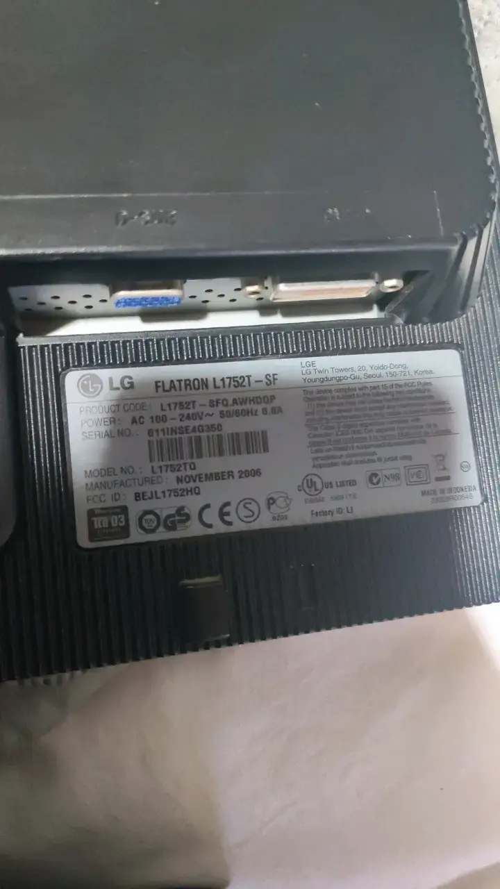 Monitor LG Flatron 19 pulgadas - 4