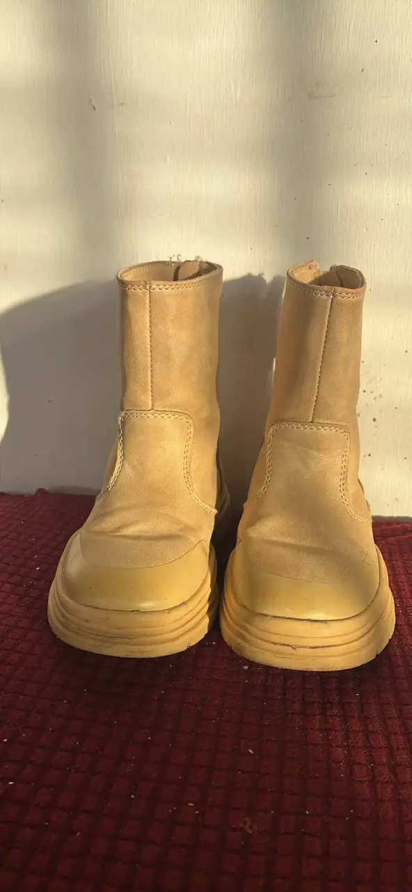 Botas de cuero beige para niña - 1