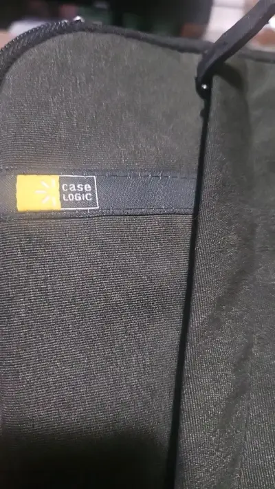 Funda para laptop Case Logic negra 13pulgadas - miniatura 1