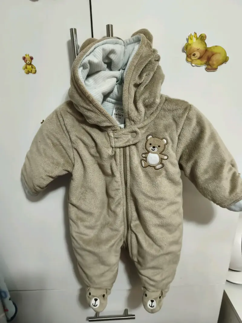 Enterito de bebé Carter's con capucha