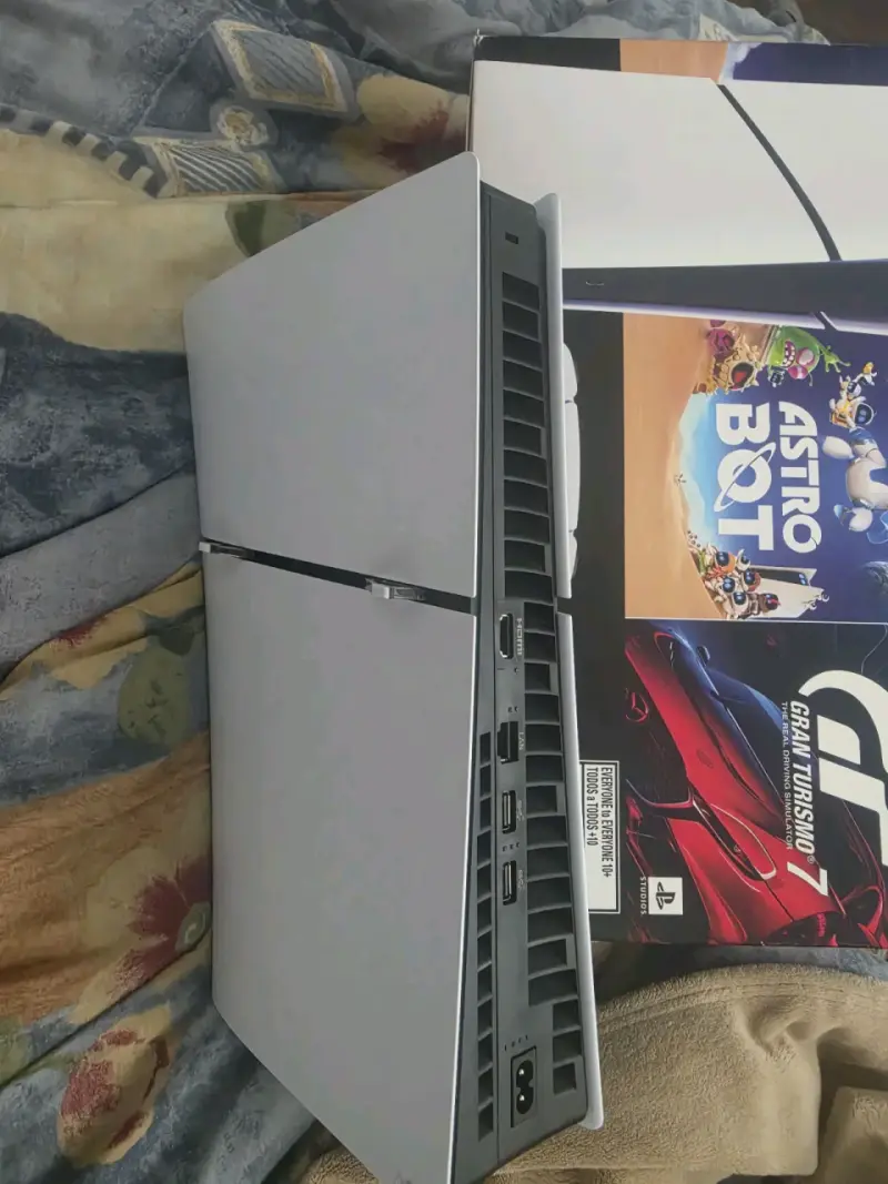Consola Sony PlayStation 5 Digital Edition 825GB - 4