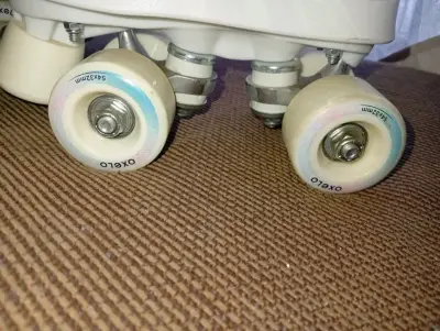 Patines de cuatro ruedas Oxelo blancos con detalle - miniatura 2