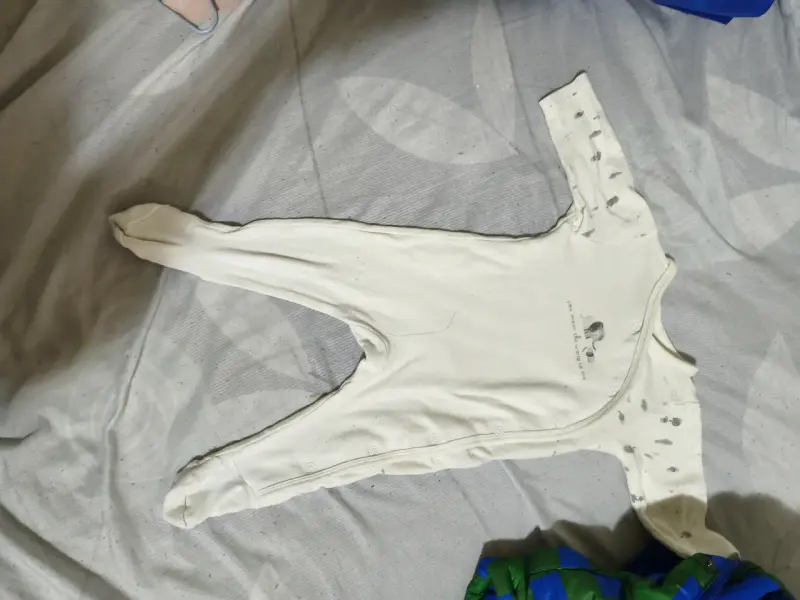 Enterito de bebé blanco con estampado