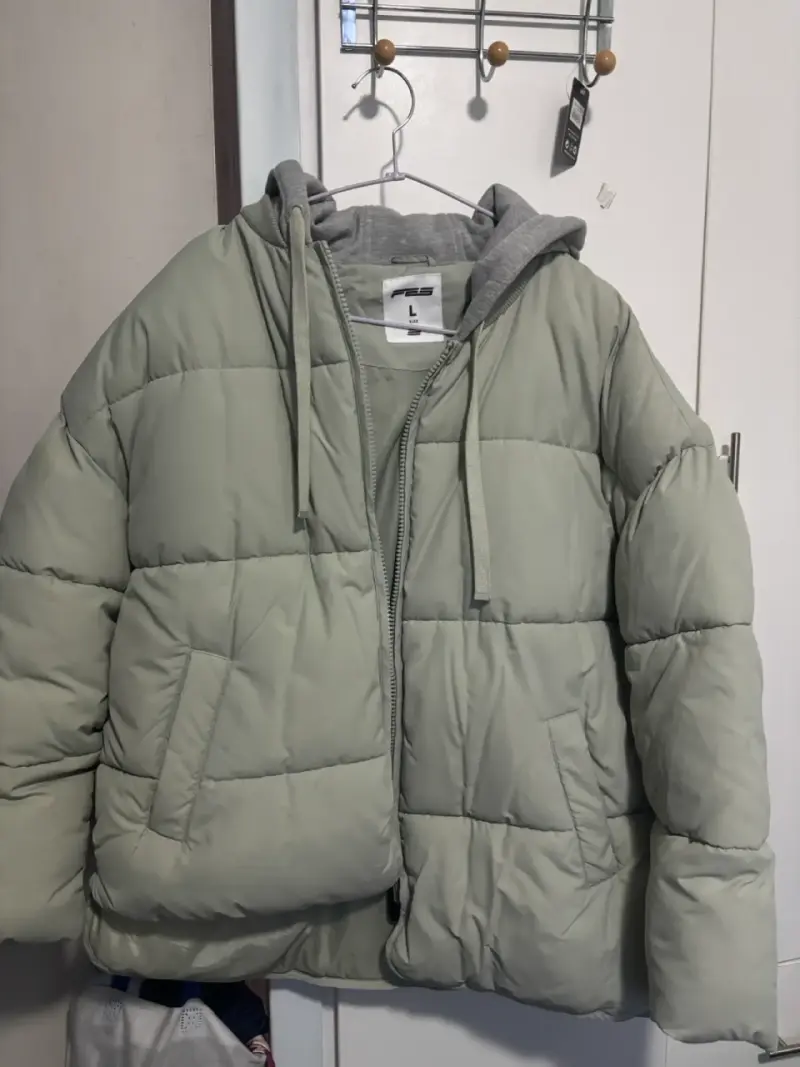 Chaqueta acolchada verde con capucha talla L - 2