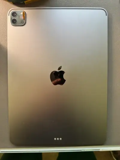 iPad Pro M1 en excelente estado, con muy poc - miniatura 1