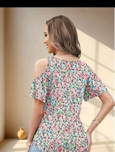 Blusa floral con hombros descubiertos - miniatura 2