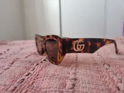 Gafas de sol estilo carey con logo GG - miniatura 3