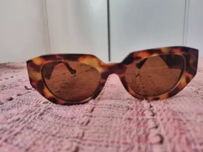 Gafas de sol estilo carey con logo GG - miniatura 4