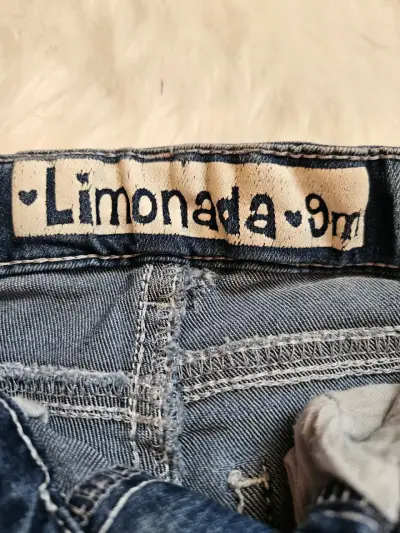 Jeans de mezclilla para niñs con detalle de encaje - miniatura 3