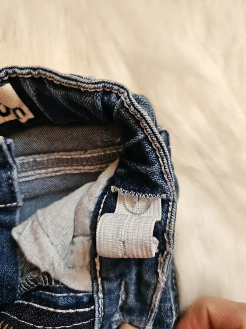Jeans de mezclilla para niñs con detalle de encaje - 4