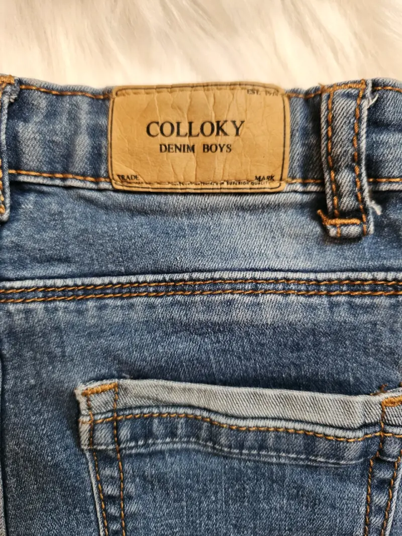 Jeans de mezclilla para niños con diseño desgastado - 5