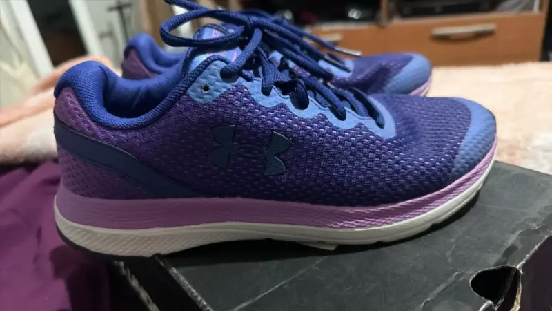 Zapatillas deportivas Under Armour moradas - 1