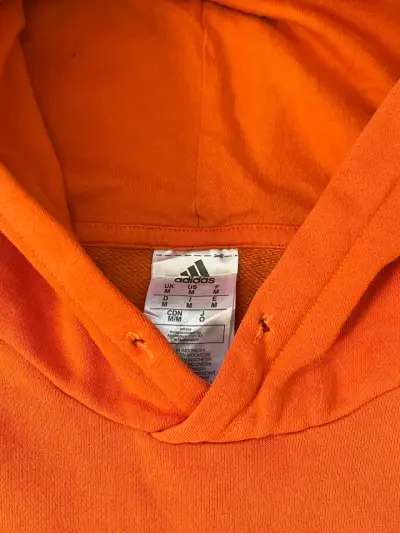 Polerón Adidas naranja con capucha - miniatura 2