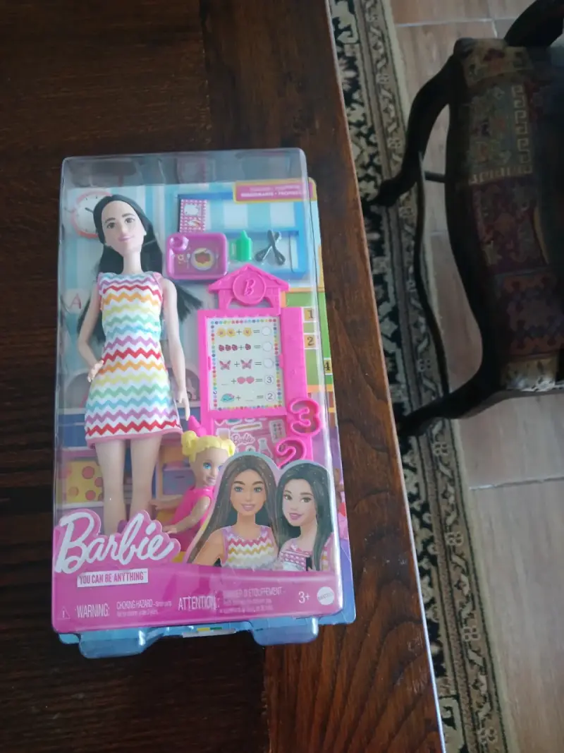Muñeca Barbie Profesora con accesorios
