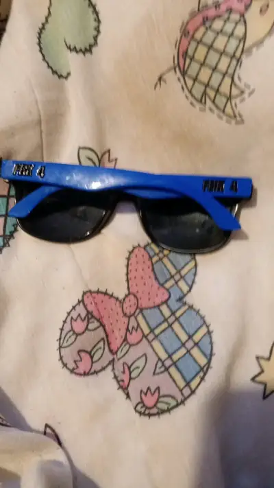 Lentes de sol estilo clásico negro - miniatura 2