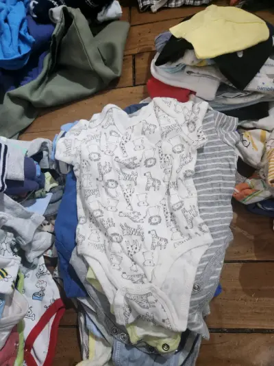 Lote de ropa de bebe rn hasta 3 o 6 meses - miniatura 2