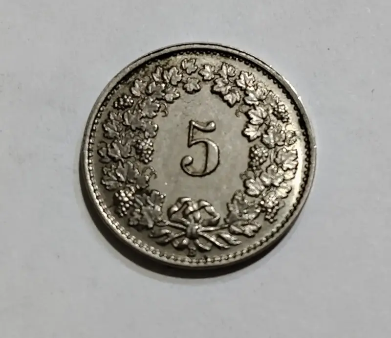 Moneda suiza de Nickel 1933 - 3
