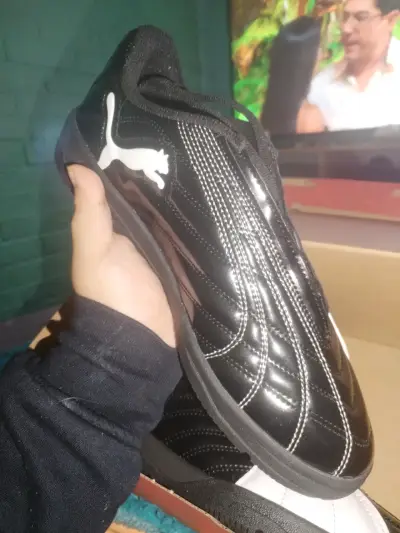 Zapatillas deportivas Puma negras - miniatura 1