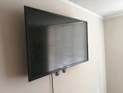 Televisor LED Master-G 40 pulgadas - miniatura 2