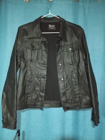 Chaqueta ecocuero negra  mujer - miniatura 2