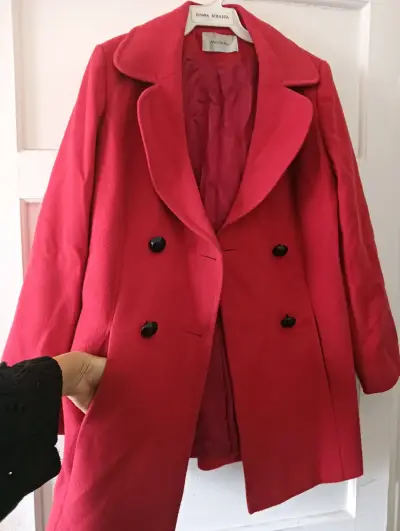 Abrigo rojo de lana para mujer - miniatura 2