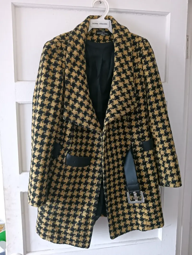 Blazer amarillo y negro - 2