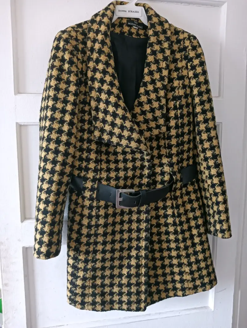 Blazer amarillo y negro - 3