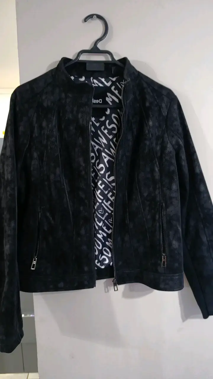 Chaqueta negra de mujer Desigual - 1