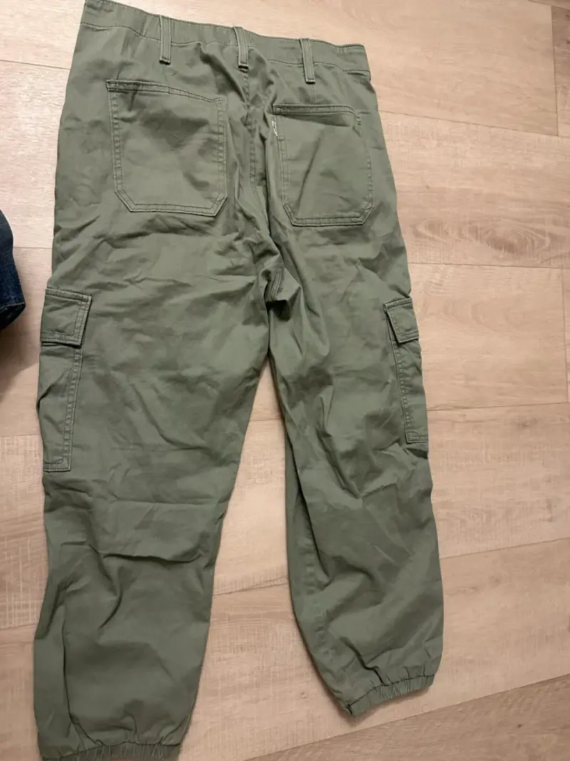 Pantalones cargo verdes - 3