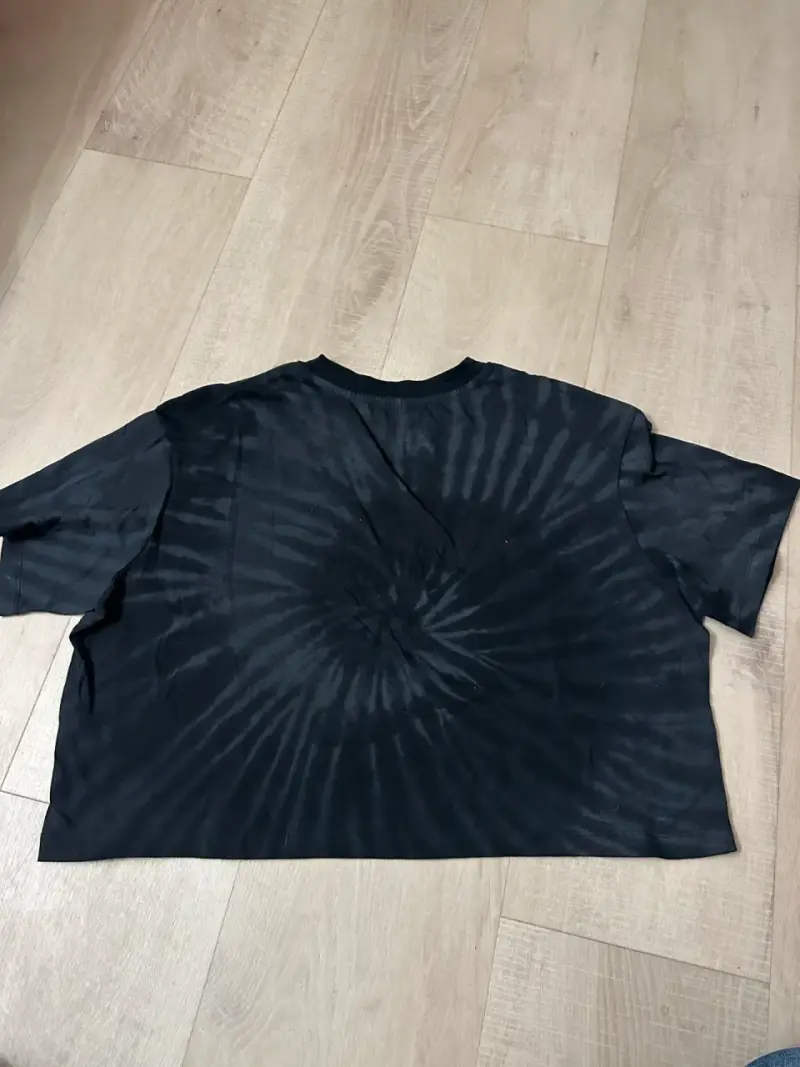 Polera negra Chicago Bulls estilo tie-dye - 2