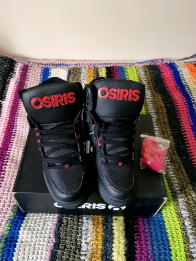 Zapatillas Osiris negras y blancas NUEVAS - miniatura 2