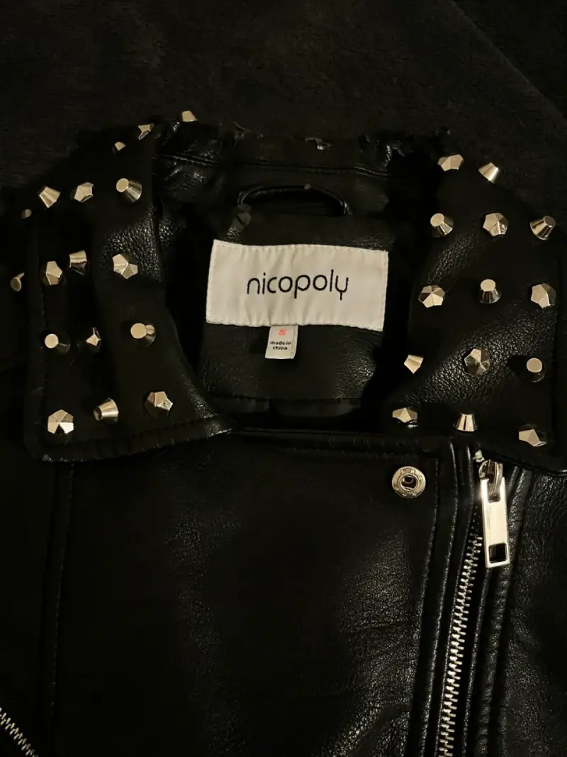 Chaqueta de cuero negra con tachas - 6