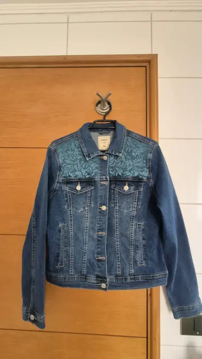 Chaqueta de mezclilla con diseño de alas - miniatura 5