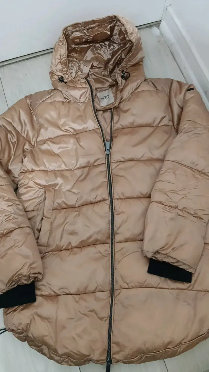 Chaqueta acolchada beige con capucha - 2