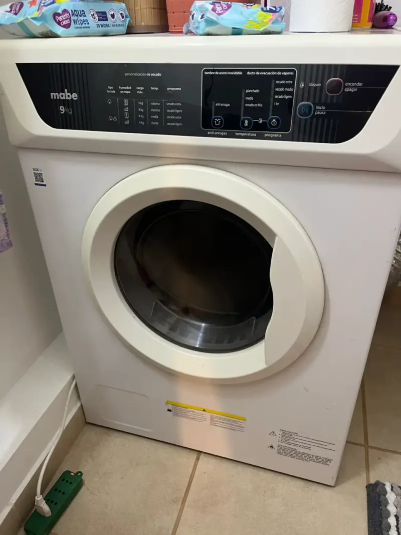Secadora Mabe 9 kg con tambor de acero inoxidable