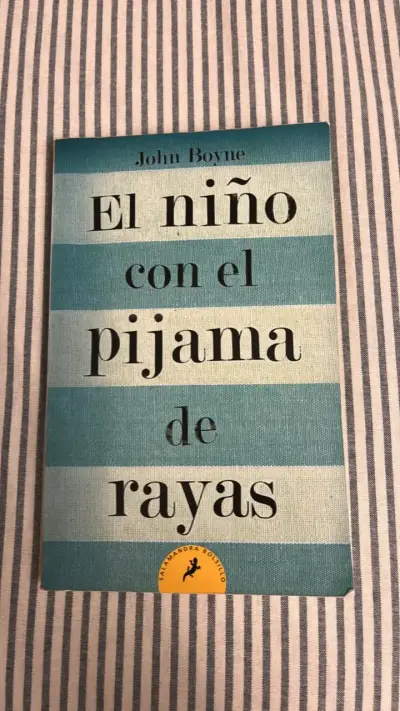 Libro 'El niño con el pijama de rayas' de John Boyne - miniatura 1