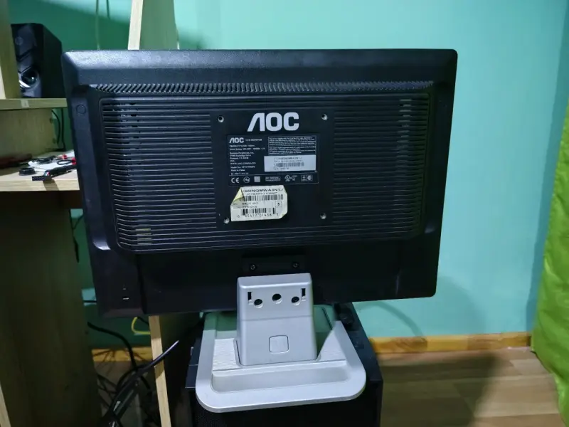 Monitor AOC 716Sw LCD 17 pulgadas - 3