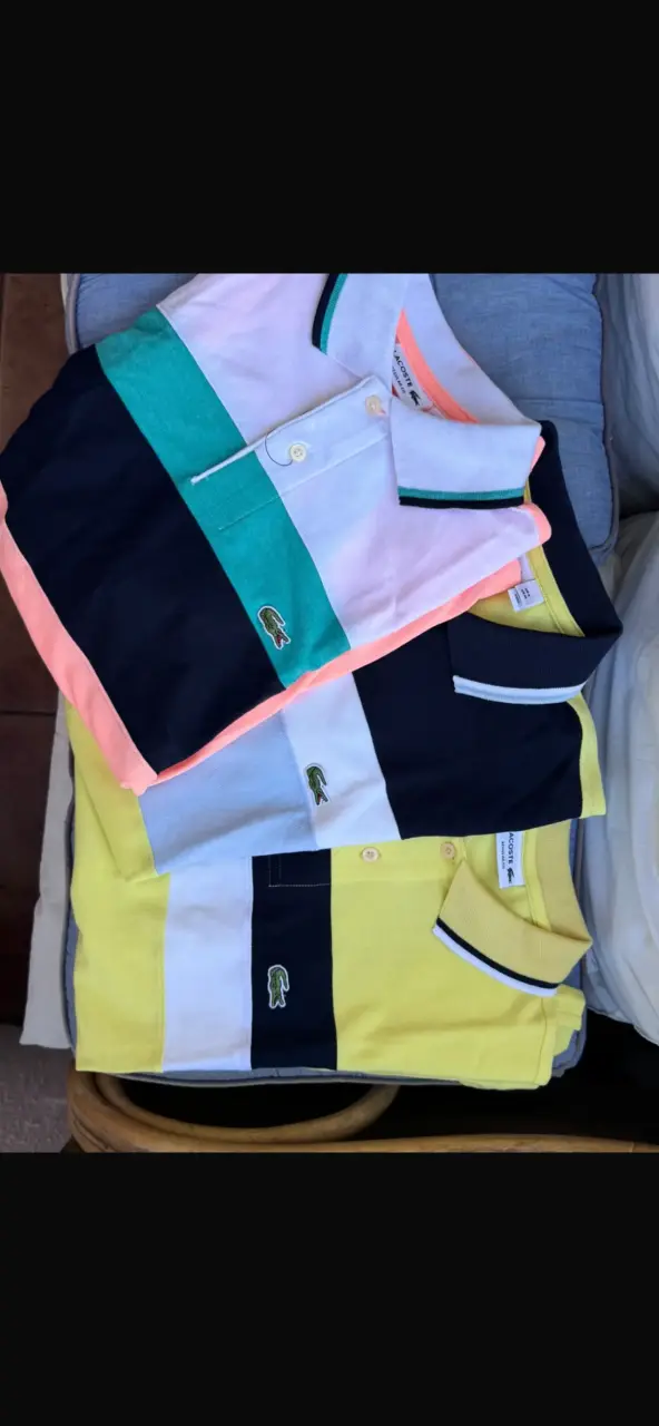 Poleras Lacoste de colores variados